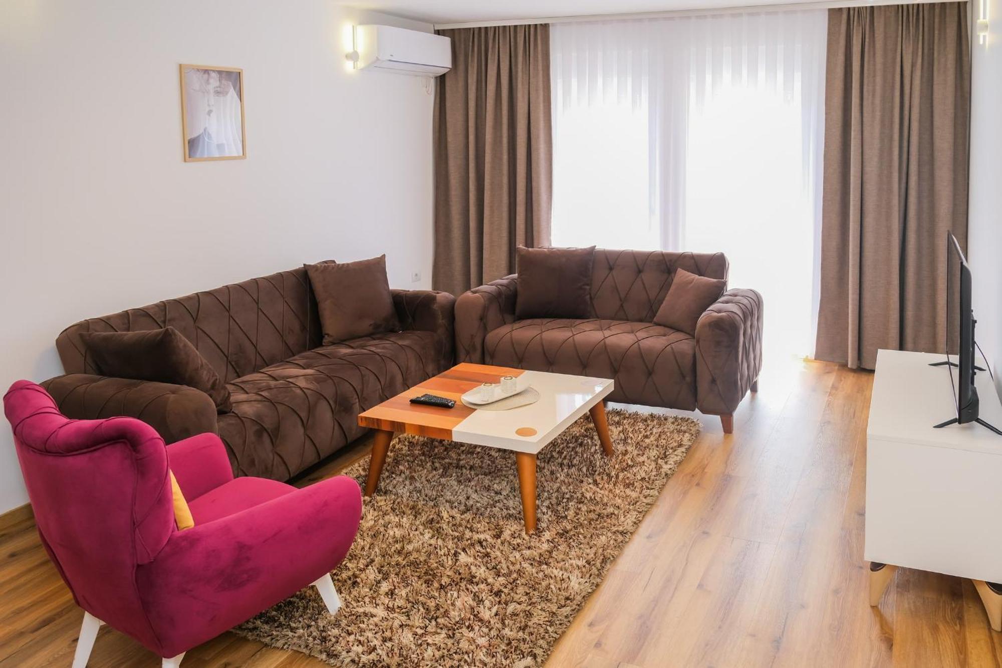 Nest Apartments Gjakova Exteriér fotografie